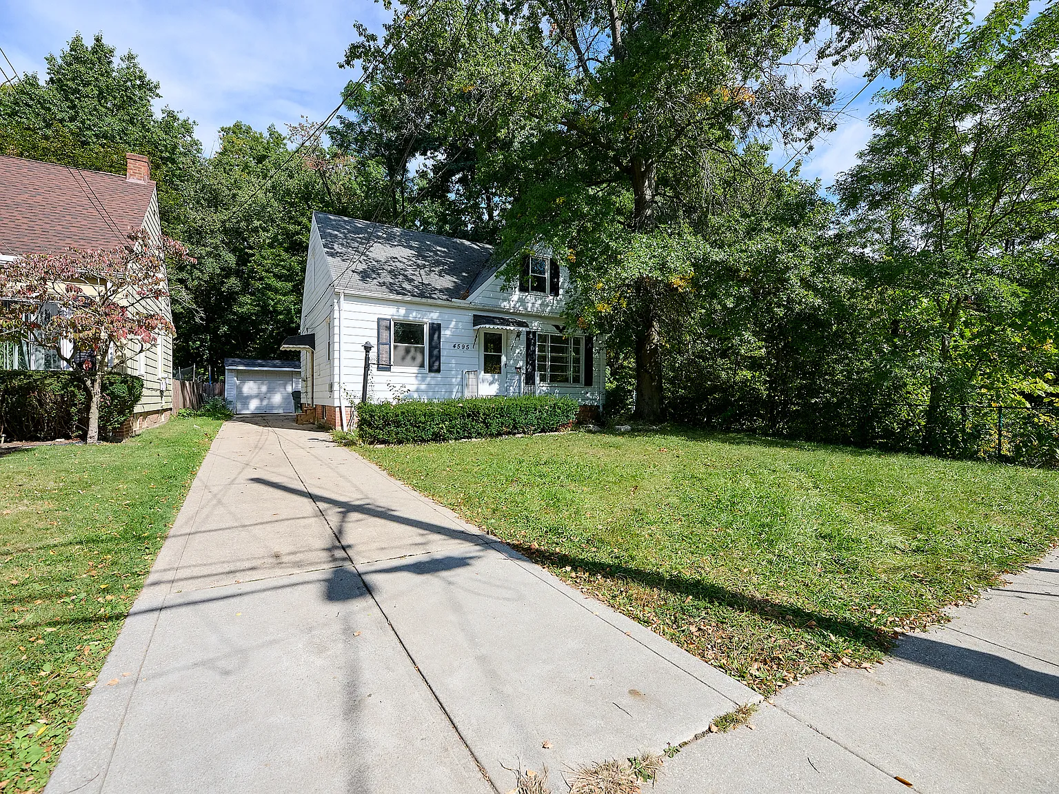 4595 Telhurst Rd — Photo 2