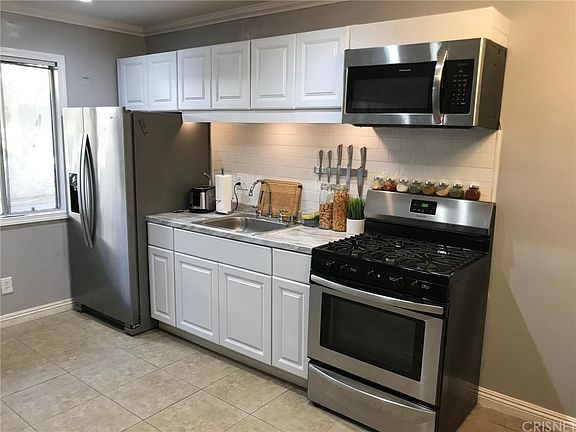 3rd image of 8800 Cedros Ave APT 119
