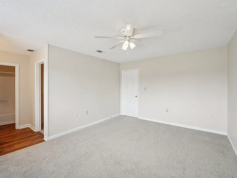 Hampton Townhomes — Photo 21