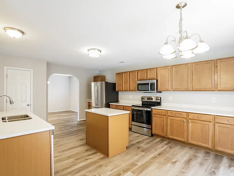 1024 Mailwood Dr — Photo 8
