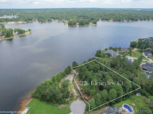 226 Clearview Ct, Sanford, NC 27332