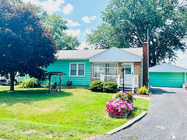 15801 Virginia Ct, Monroe, MI 48161