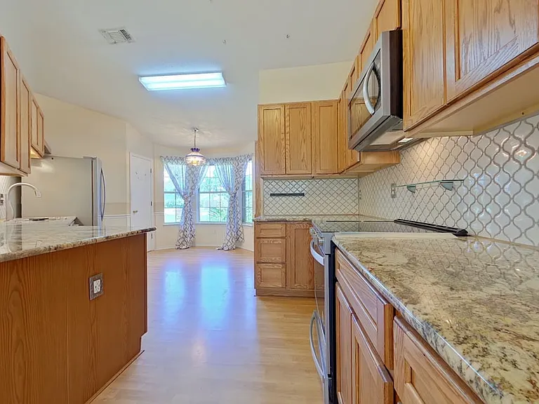 3341 Marion Oaks Way — Photo 9