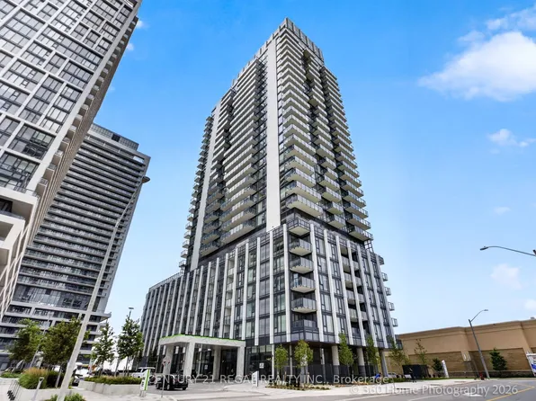 27 Korda Gate, Vaughan, ON