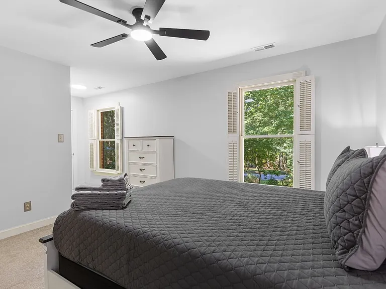 5008 Wood Valley Dr — Photo 21