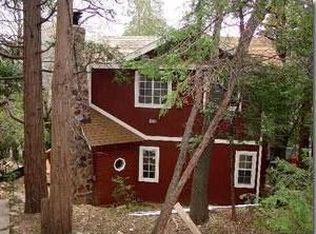 676 Knoll Dr, Crestline, CA 92325