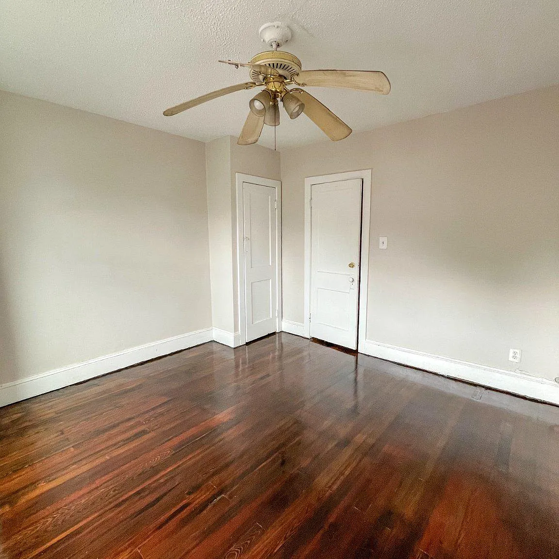 4 bed, 1.0 bath, 1531 sqft, $2,250 — Photo 4