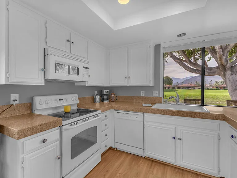 17 Lugo Dr — Photo 45