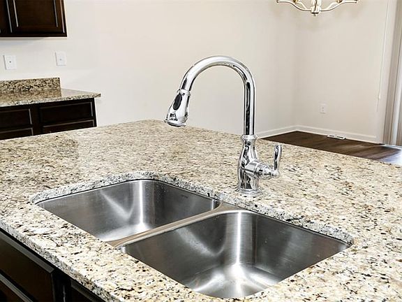 5th image of 2741 Lily Cir #40