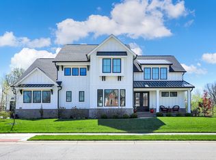 15399 Maple Ridge Dr, Carmel, IN 46033