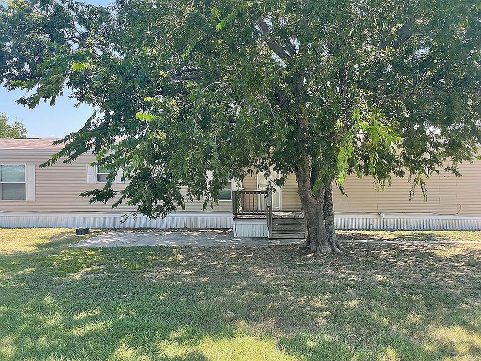 1st image of 67 Hickory Cir