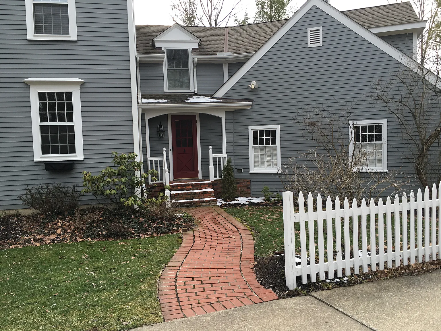 501 Falls Rd photo 1