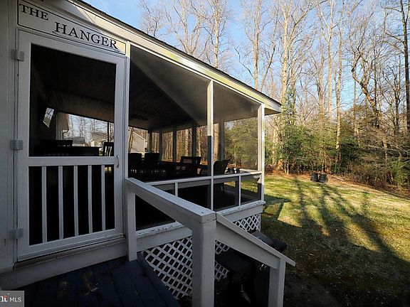 5th image of 11305 River Rd