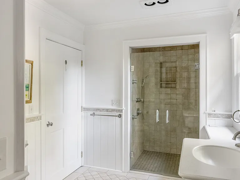 930 W Cove Rd — Photo 15
