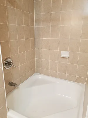 Rented by Max & Associates Realty Corp | media 7