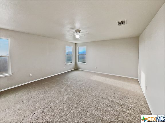5th image of 1049 Sagebrush Dr