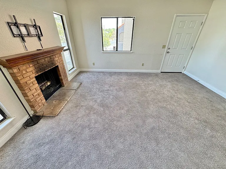 811 Bass Dr #C — Photo 5
