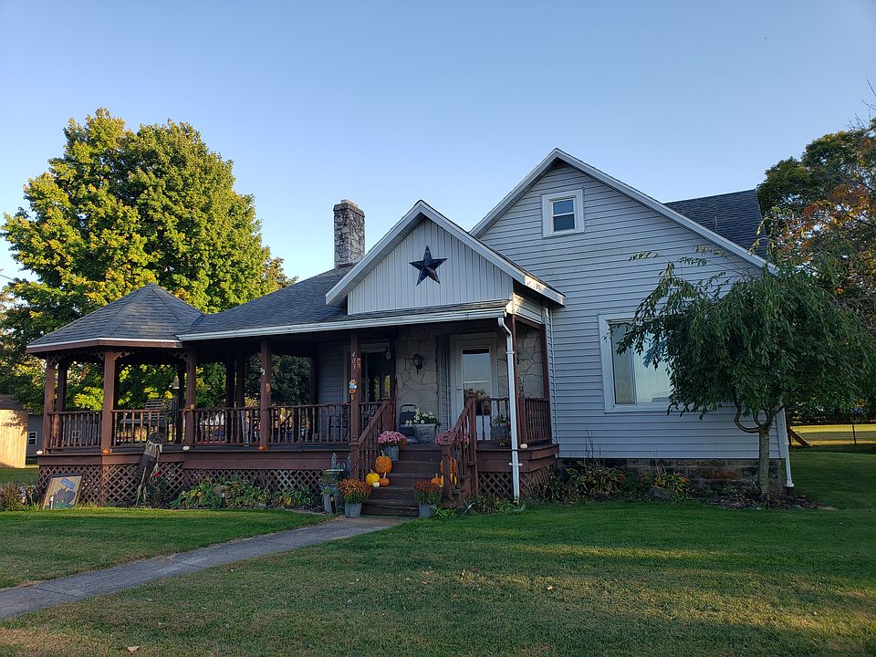 1st image of 403 Taylor St W
