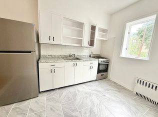 1172 Saint Marks Ave #2C, Brooklyn, NY 11213