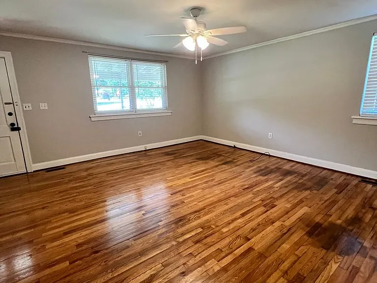101 Clinton Dr — Photo 13