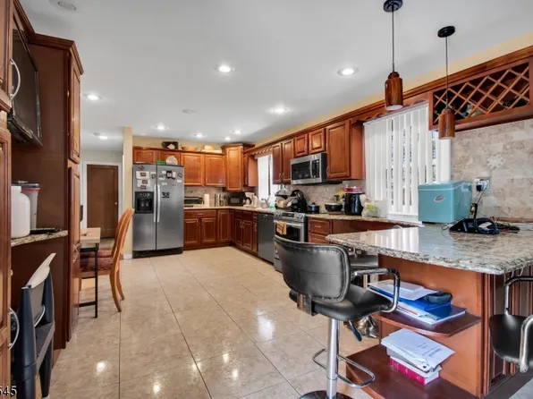 507 Center Pl, Teaneck Twp., NJ 07666