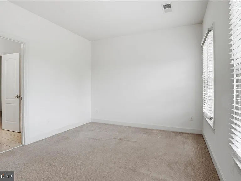 23059 Bronstein Ln — Photo 45