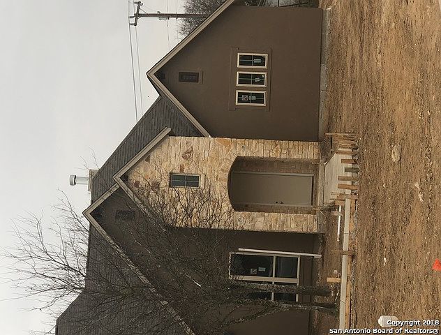 2nd image of 103 Strasbourg St
