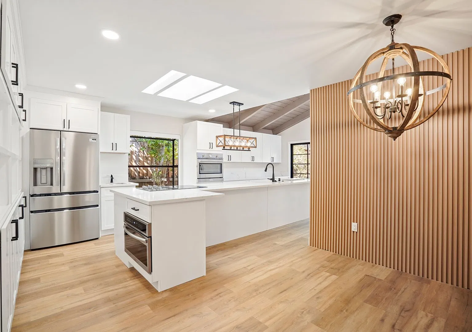 Fully Remodeled 5-Bedroom Home Ideal for Multigenerational Living — Photo 4