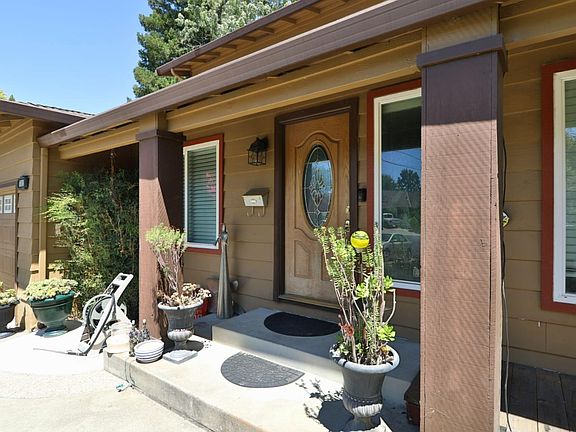 4th image of 7381 Hillsboro Ave