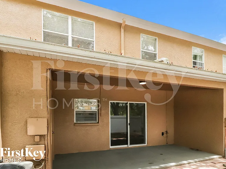 1251 Charlesworth Dr — Photo 14