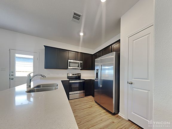 5th image of 1210 Cattail Ln