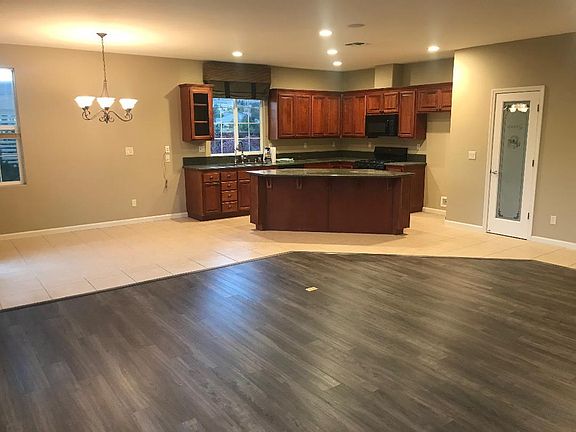 Kitchen/great room/dinette