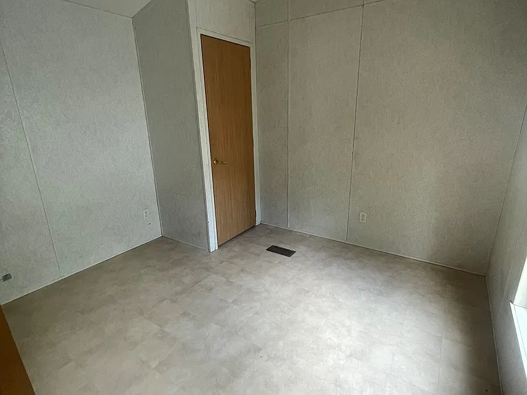 12923 Kerman Ln — Photo 4