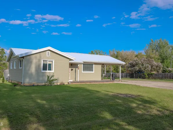 5218 1st Ave W, Williston, ND 58801