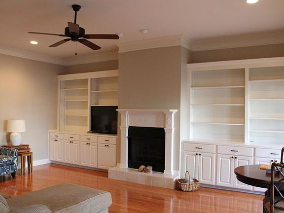 3rd image of 3 Knollwood Ln
