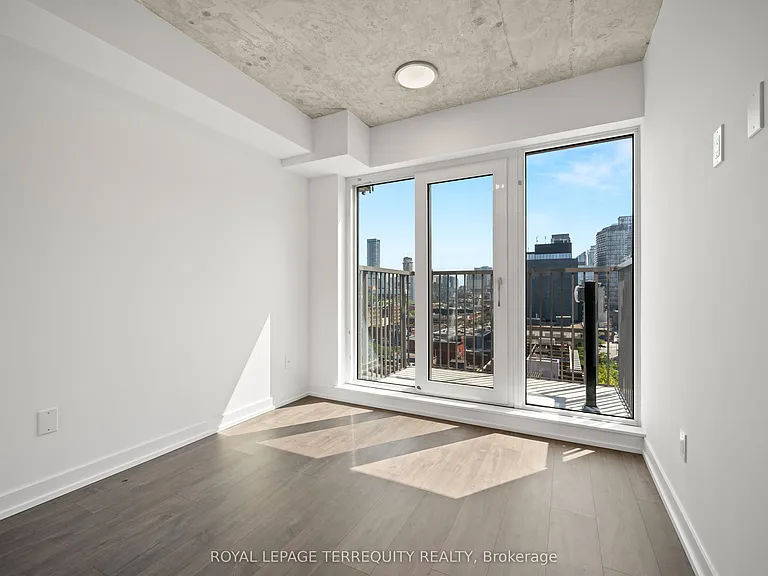 2 Augusta Ave #1303 — Photo 15