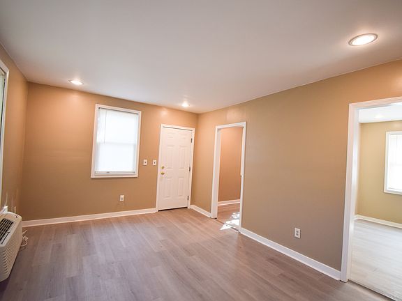 5th image of 3310 Ottawa Ave #C
