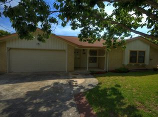 1205 Hilltop Rd, Kerrville, TX 78028