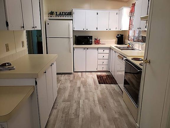 3rd image of 45 Lattice Dr #577
