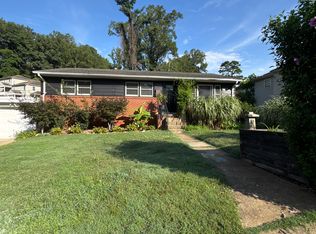 1411 Baker St, Charlottesville, VA 22903