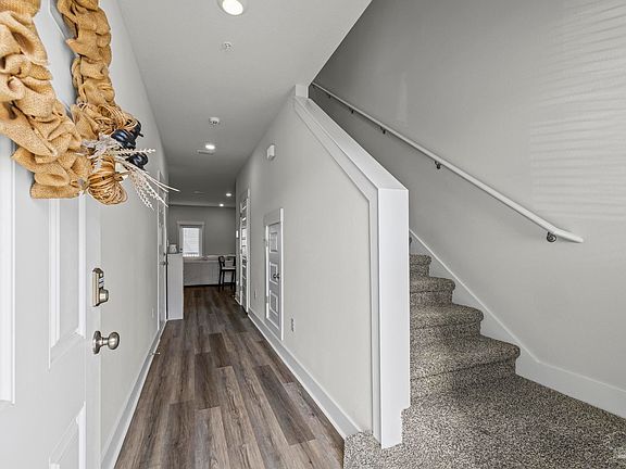 5th image of 9487 Nature Creek Cir