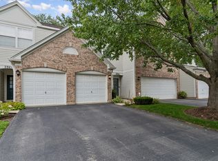 2943 Stonewater Dr Unit 2943, Naperville, IL 60564
