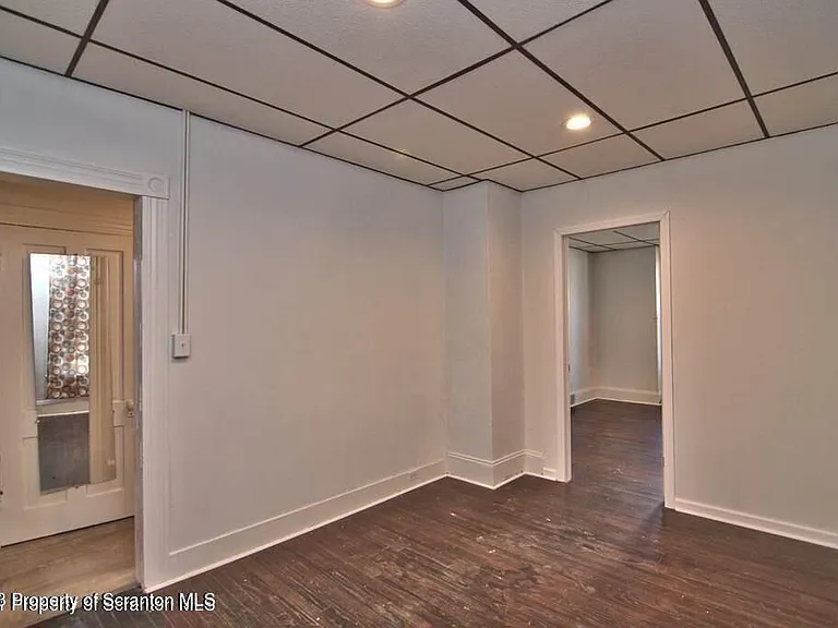 1418 Capouse Ave — Photo 10