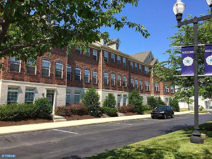 1st image of 17277 N Village Main Blvd