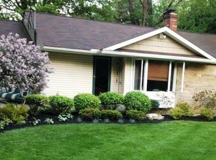 1811 Orchard Dr, Akron, OH 44333