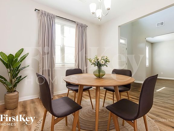5th image of 2027 Massey Ln