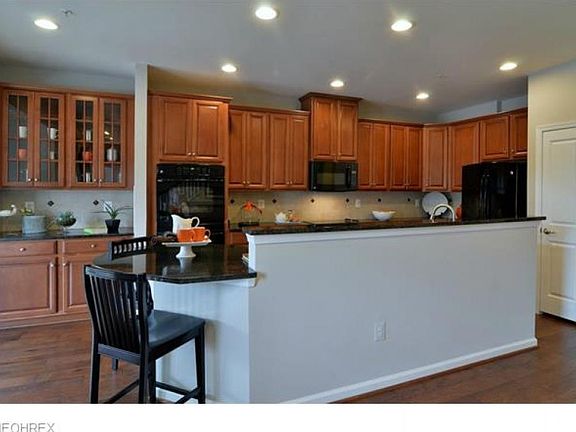 2nd image of 207 Paradise Dr