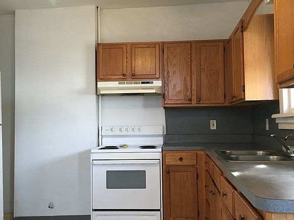 2nd image of 274 Lee Park Avenue # First Floor