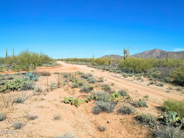 0 E Crested Saguaro Ln, Marana, AZ 85658