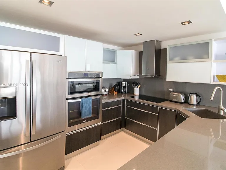 5601 Collins Ave #1405 — Photo 5